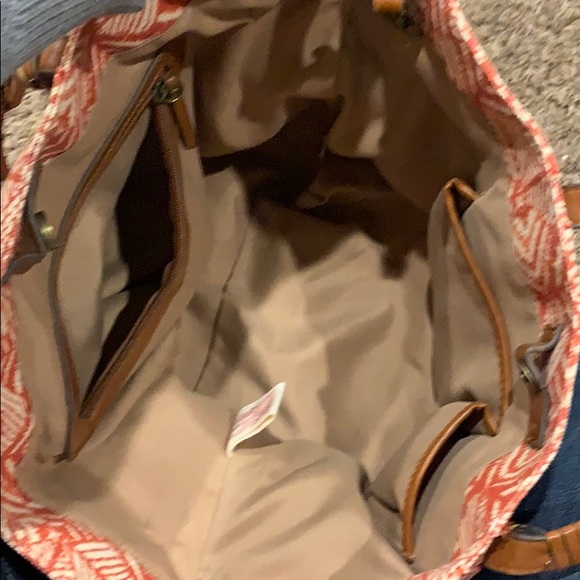 Lucky Brand Geometric Red and Tan Tote - Picture 3 of 6